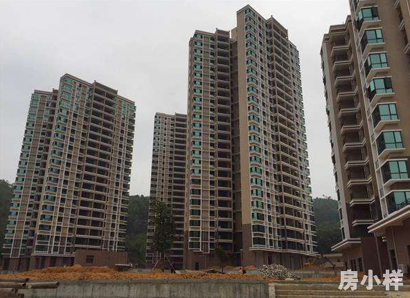 小產權房沒有房產證，那么購買小產權房合法嗎？