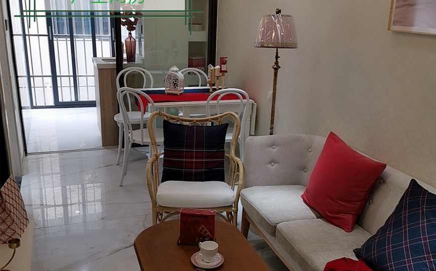 龍華尚游學(xué)府絕佳地段豪華精裝2+1復(fù)式49.9萬/套起