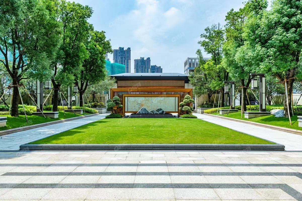 隆騰盛世均價20000元/平