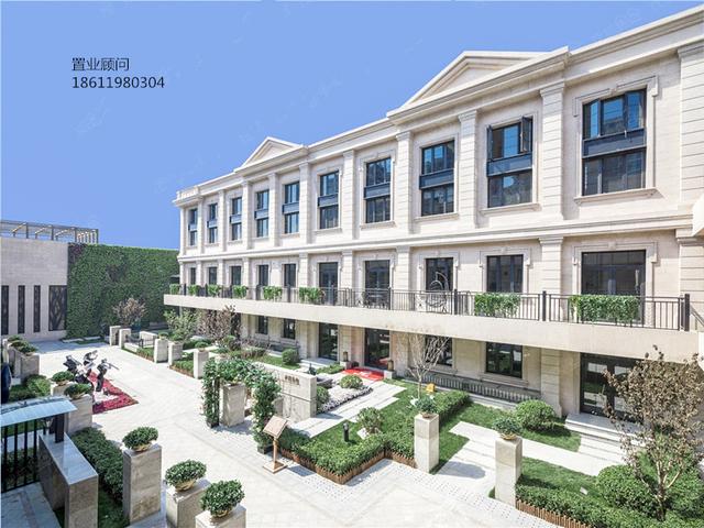 按照恒大書(shū)院預(yù)售時(shí)開(kāi)放商宣傳的內(nèi)容