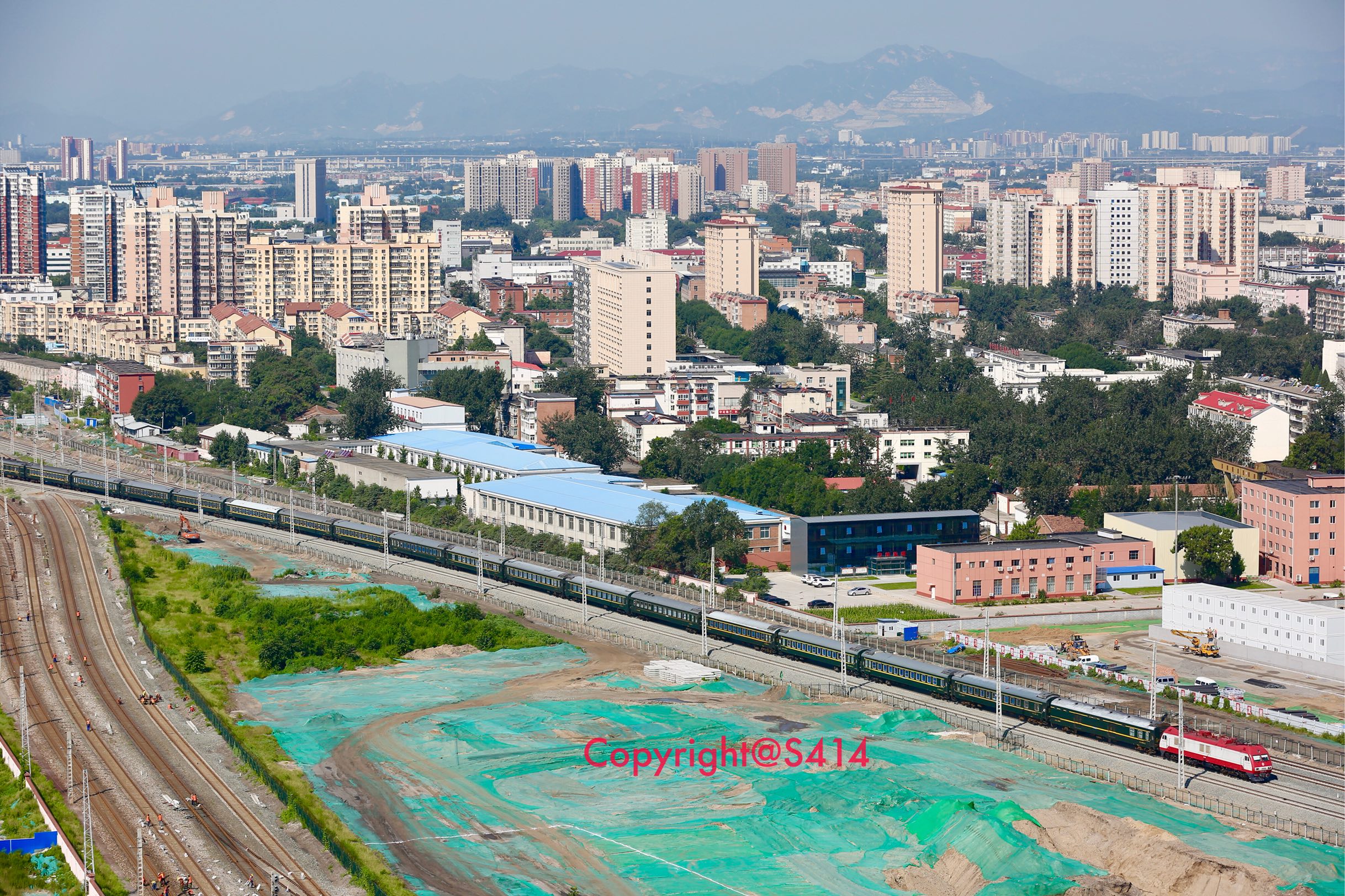 世紀城的學區一般要落戶好幾年才能上學