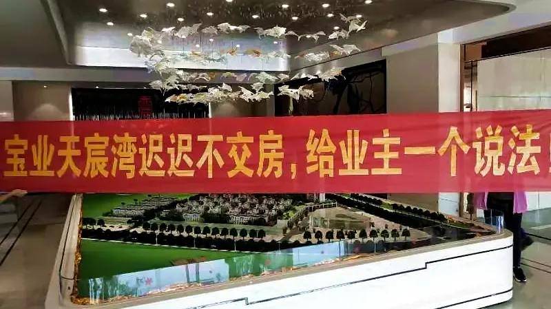 位于濱湖區西藏路與遵義路交口西南